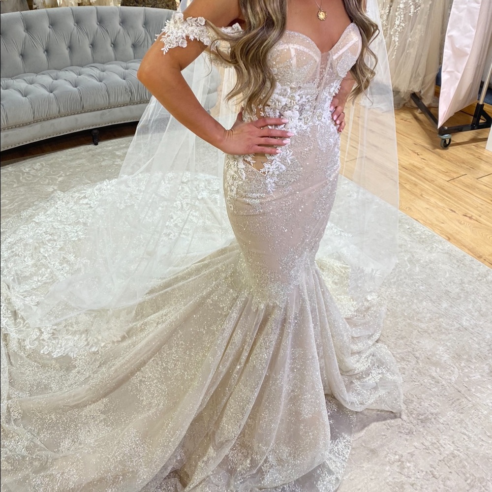 Berta wedding dress 21-103